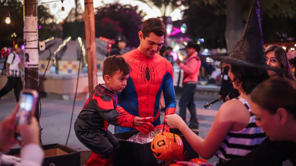 WhatsApp Image 2025-11-01 at 09.33.54 (1)